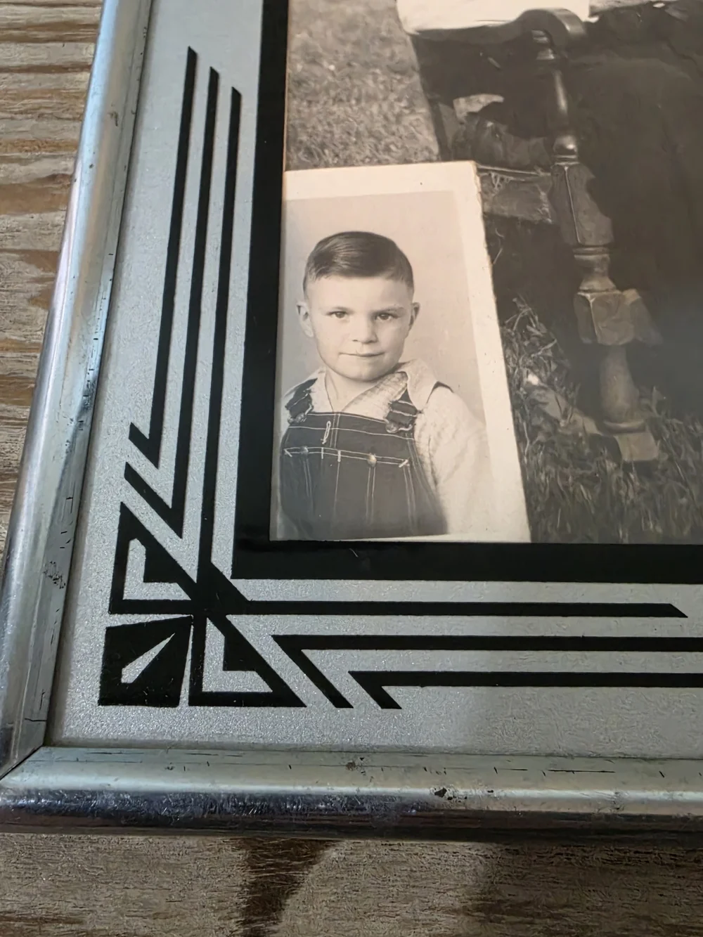 Art Deco Vintage Frame 7x9 In Reverse Painted Glass Silver w Black & Old Photos